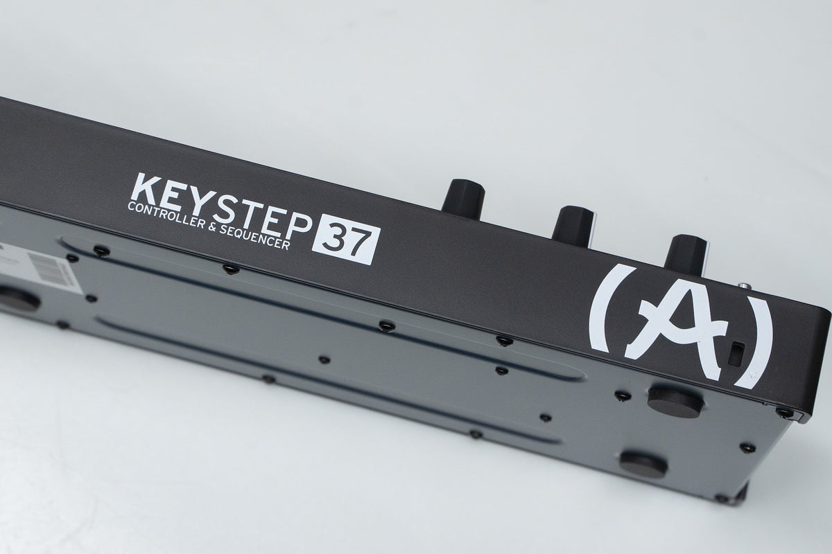 DTM・DAW ARTURIA KEYSTEP 37 BLACK EDITION Arturia KeyStep 37, Black at Gear4music