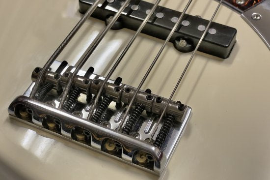 【used】Fender USA American Professional Jazz Bass V Olympic White # US17005625 4.42 kg【GIB Hyogo】