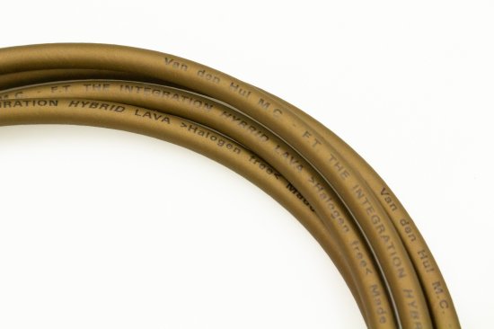 【new】Lava Cable / 15FT VAN DEN HUL INTEGRATION HYBRID LAVA S-S【GIB Yokohama】