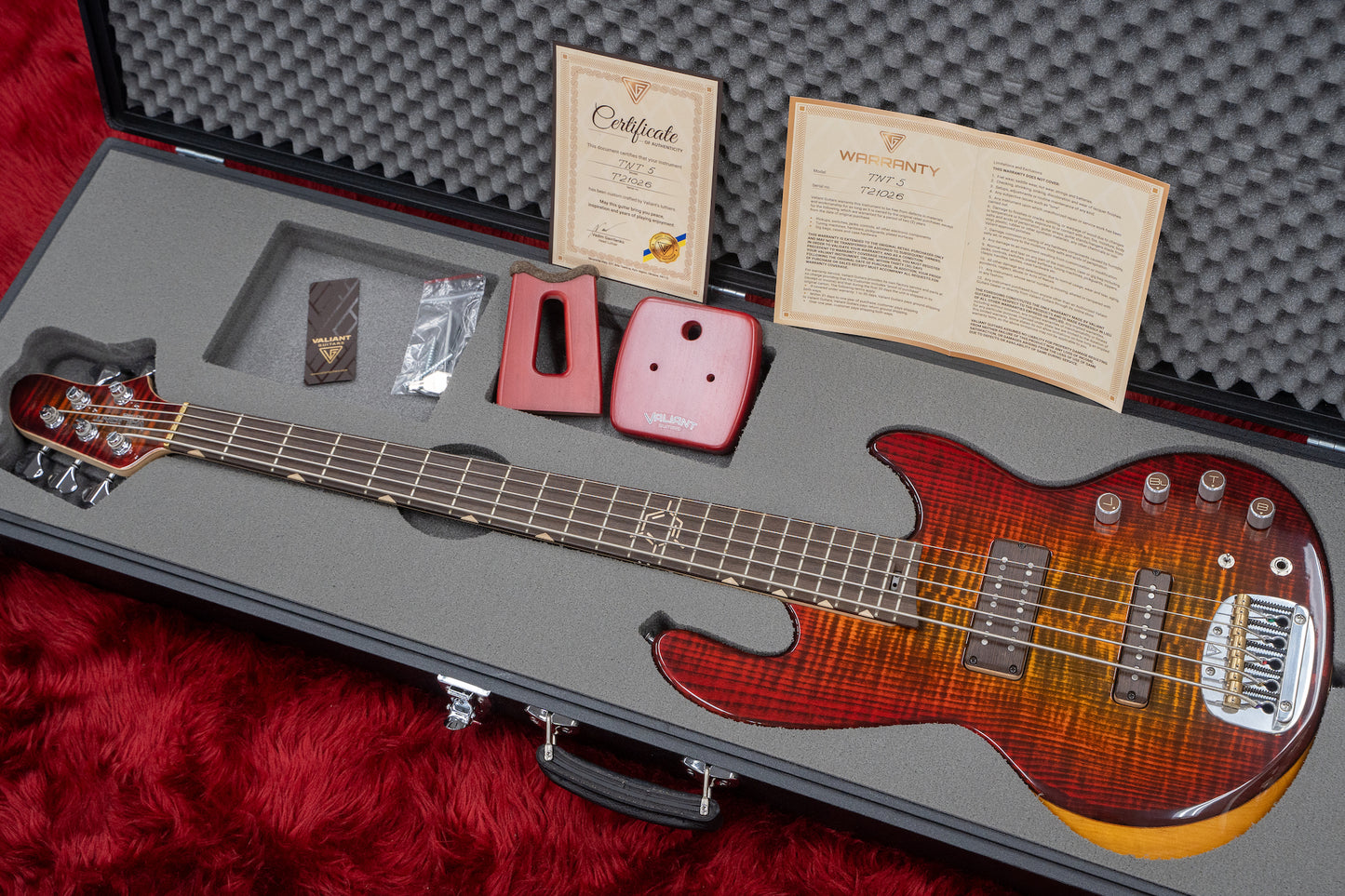 【new】Valiant Guitars / TNT-5 red 4.115kg【GIB Yokohama】