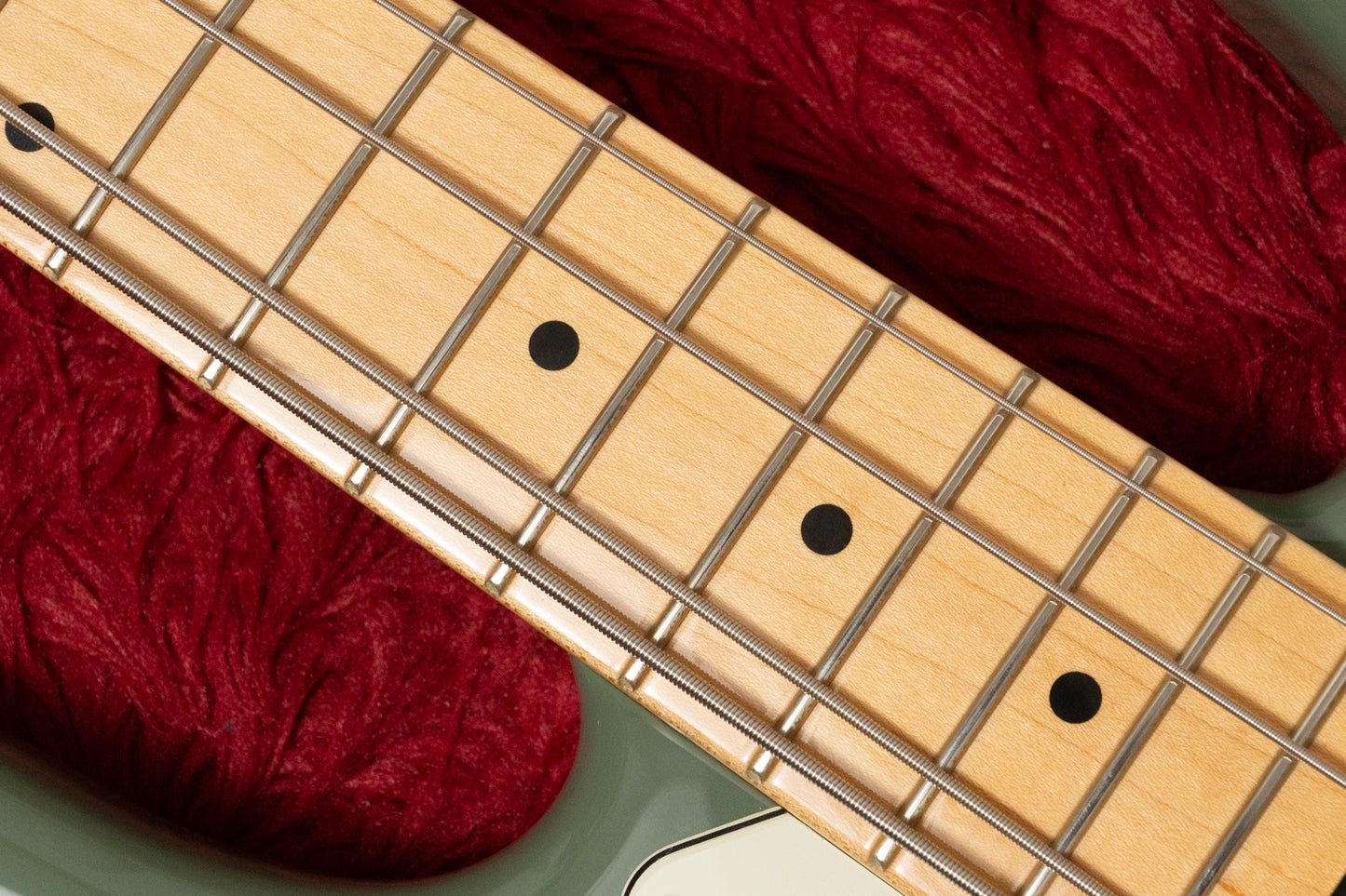 【used】Fender / American Professional Precision Bass Antique Olive 2019 4.120kg #US19093551【GIB Yokohama】