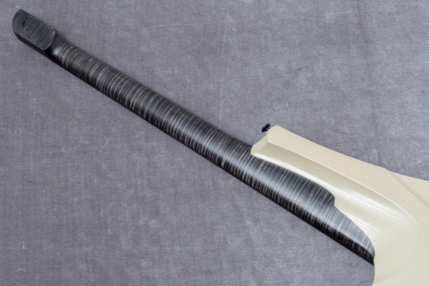 【new】Meta Guitars / Veil B4 Medium Scale Champagne Beige 3.135kg【GIB Hyogo】