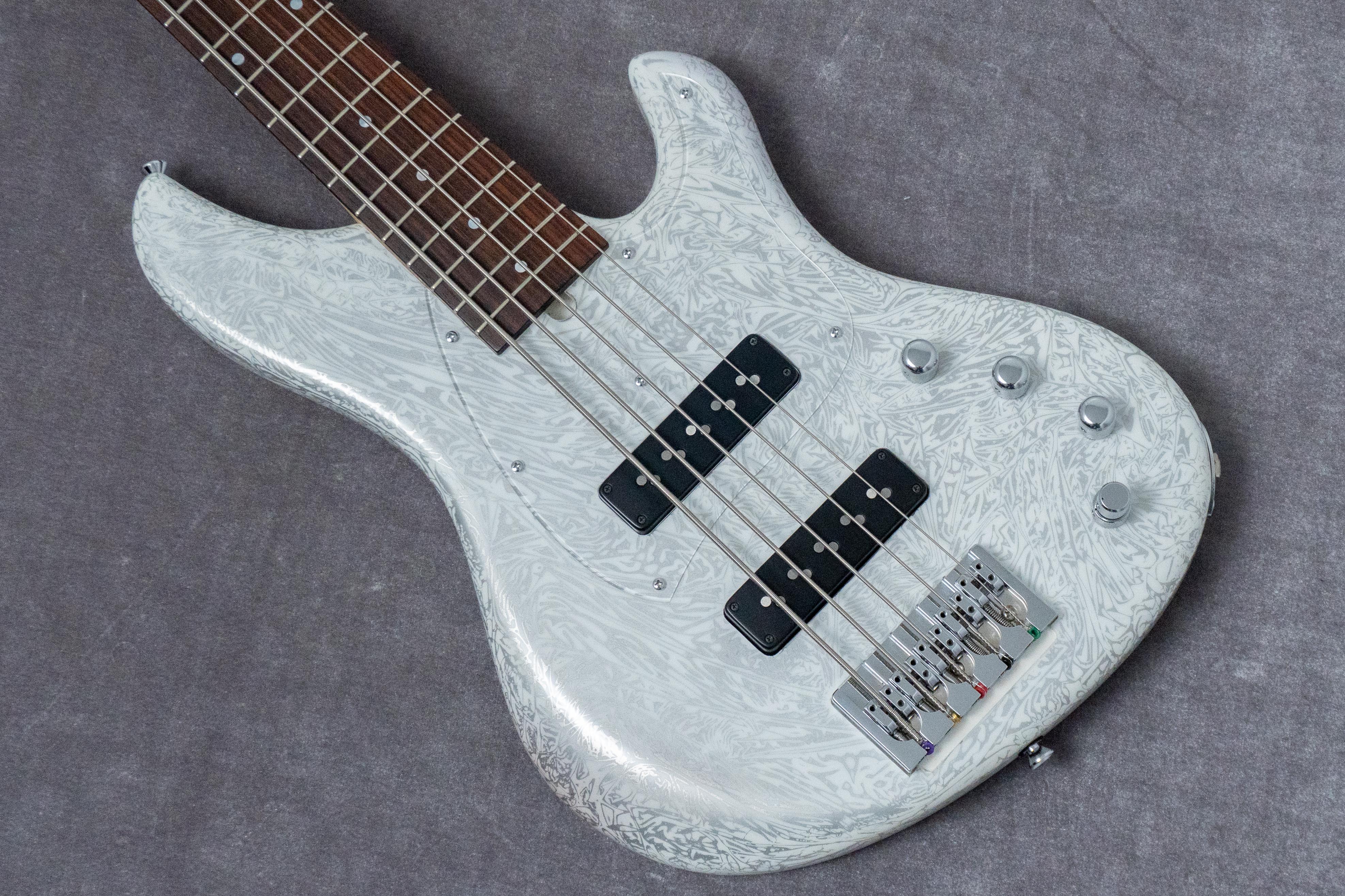 MADE IN JAPAN – Bass Shop Geek IN Box