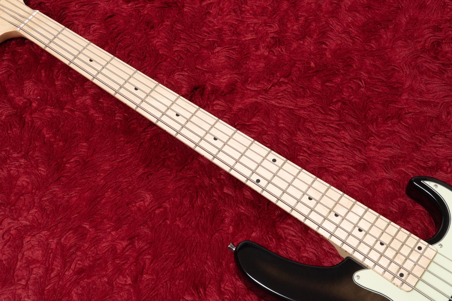 new】woofy basses / ONE series Hank 5 M Black Burst – Bass Shop