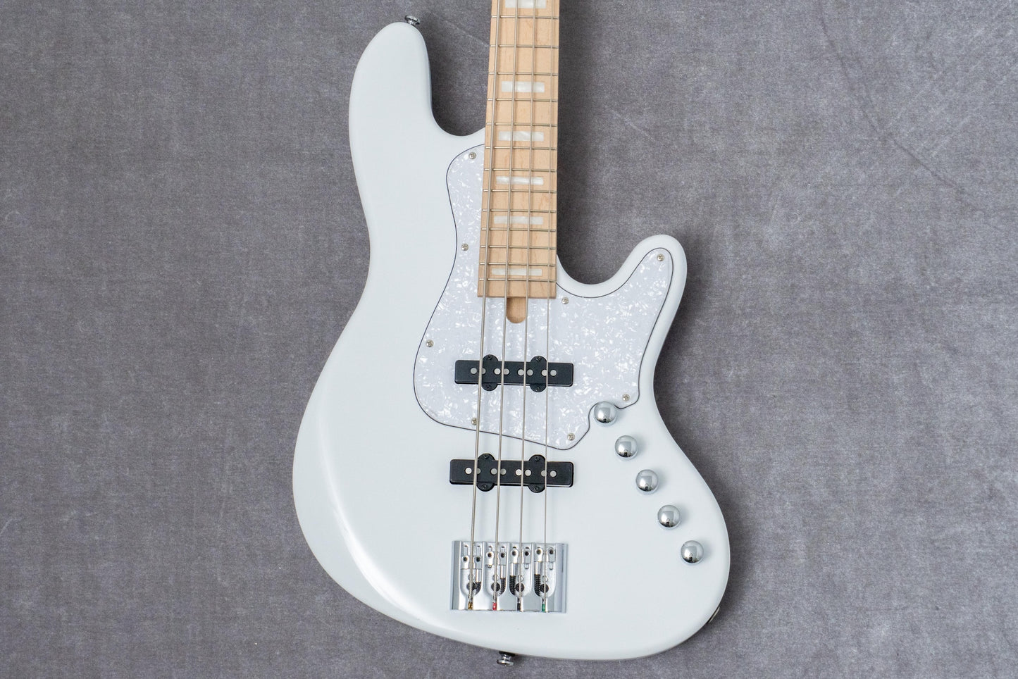 【new】Cort / Elrick NJS4 White 3.93kg #IE260107276【GIB Hyogo】