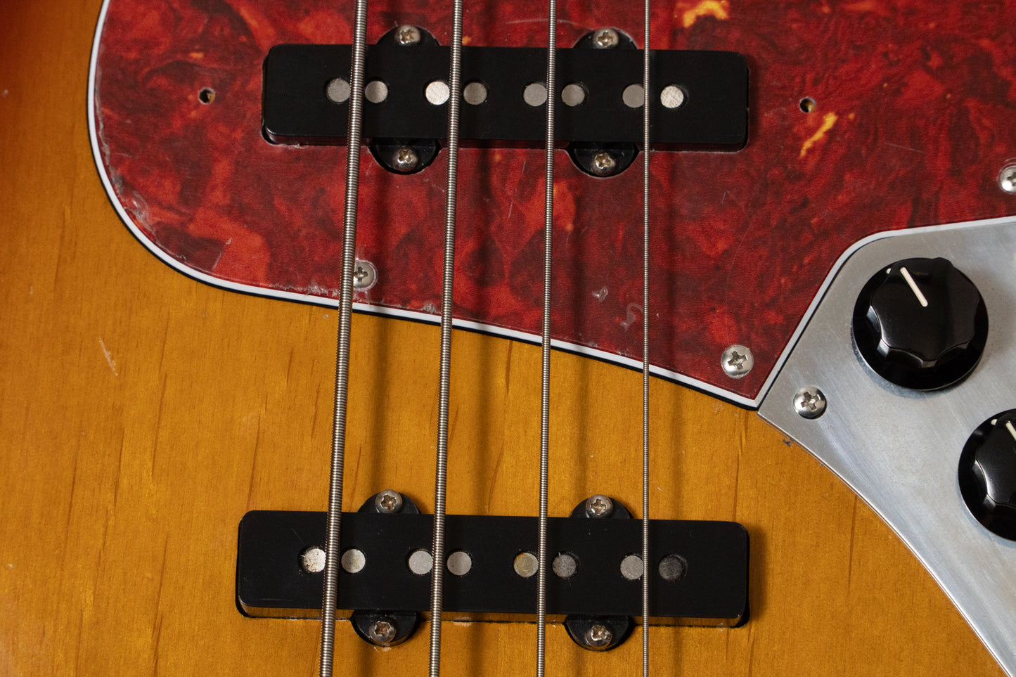 【used】Fender Custom Shop / 1964 Jazz Bass 3TS NOS 2005 4.090kg #R16363【Consignment】【GIB Yokohama】