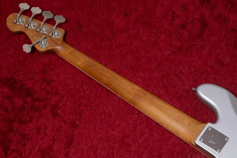 Pioneer of Thermo Wood in Instrument Making