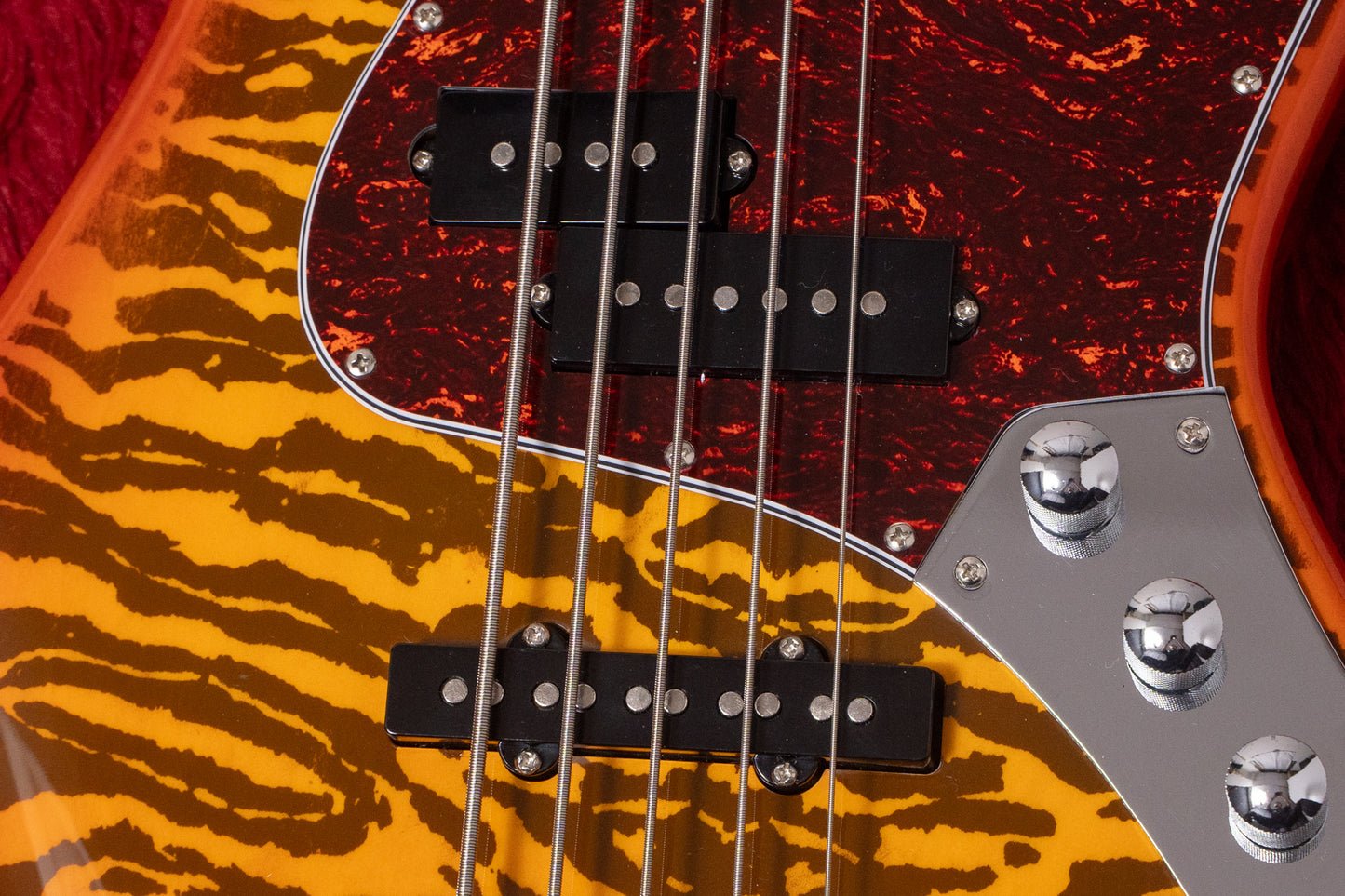 【used】woofy basses / Poodle 5 Honey Sunburst 3.875kg【GIB Yokohama】