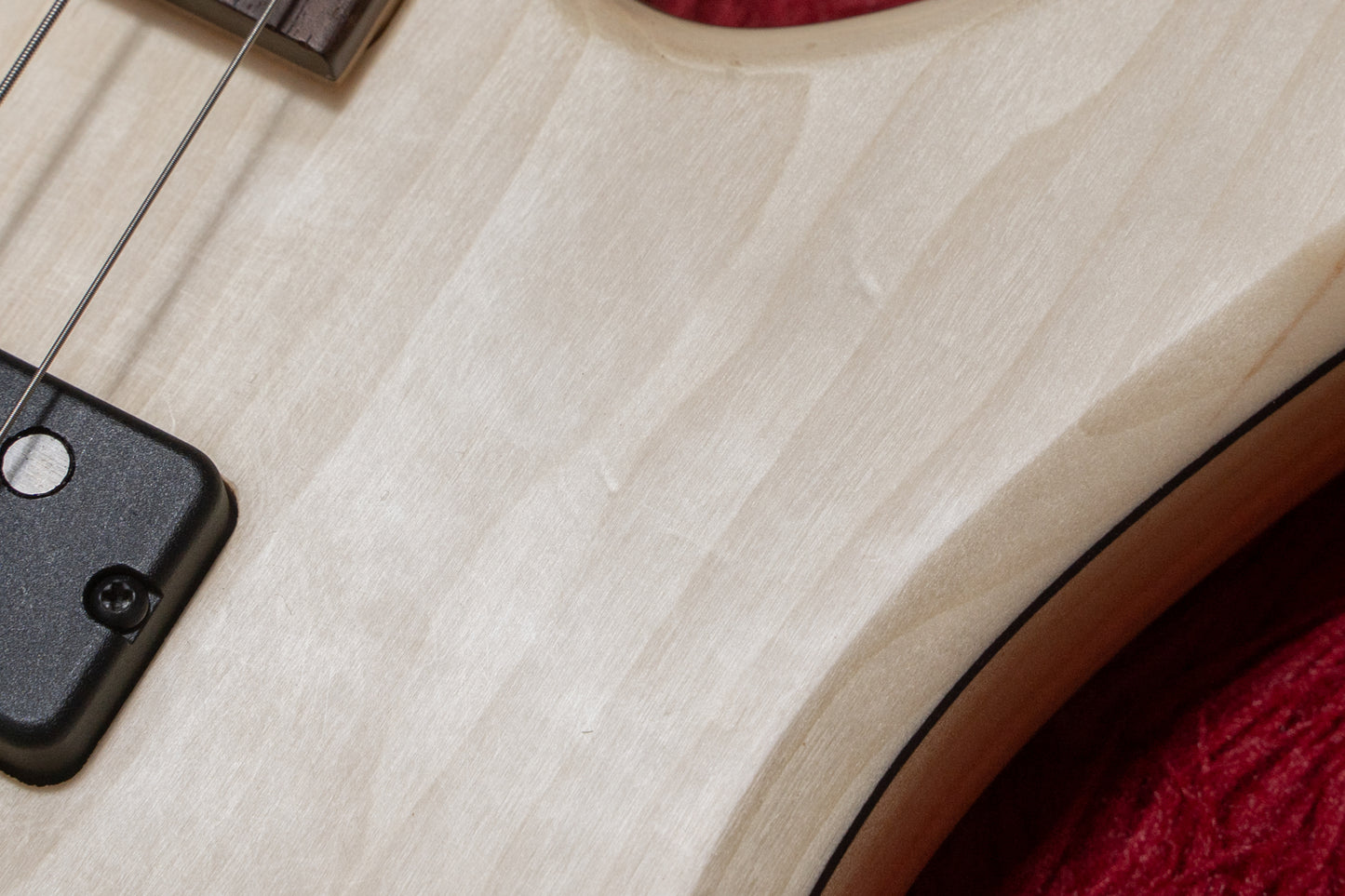 【used】Fodera / Emperor 6 Standard Special Ivory Wood 2024 4.675kg #E6SS023【GIB Yokohama】