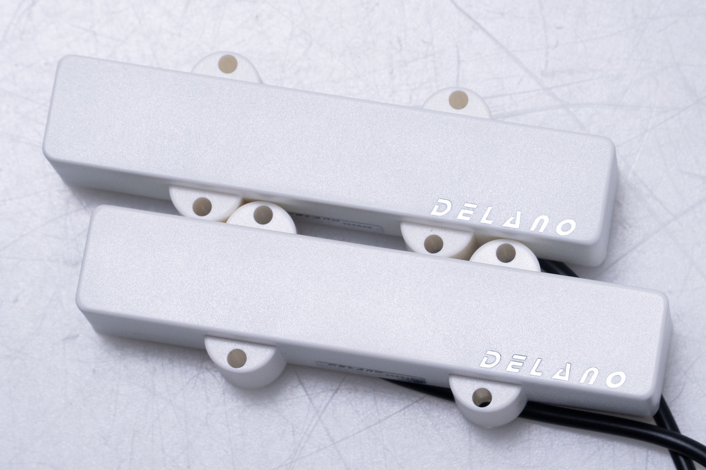 【new】Delano / JC 4 HE/M2 WHITE for 4strings【GIB Yokohama】