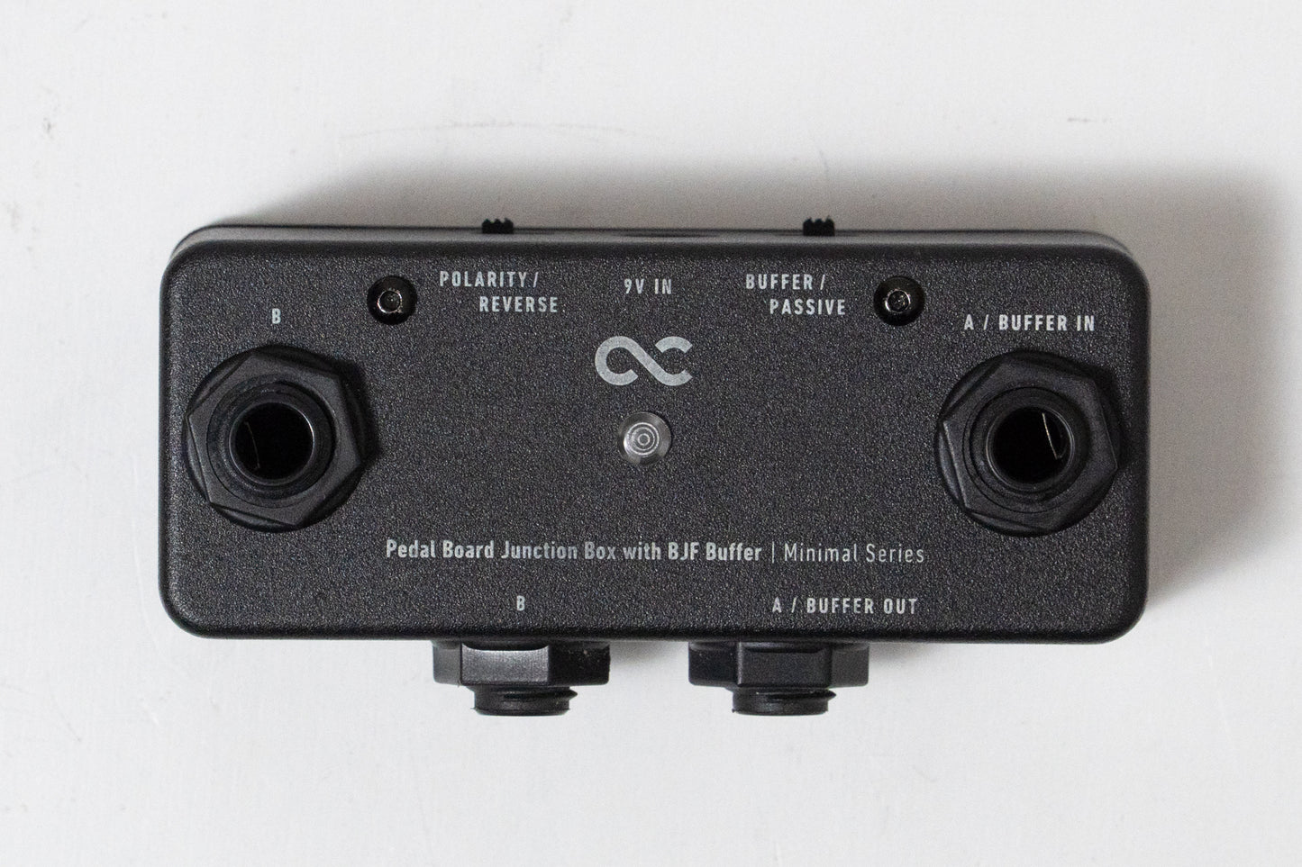【used】One Control / Minimal Series Pedal Board Junction Box with BJF Buffer【GIB横浜エフェクター館】