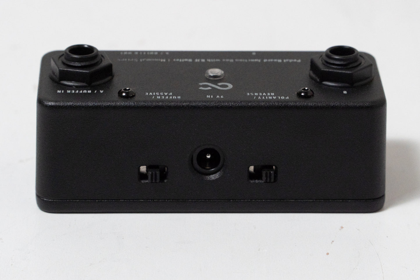 【used】One Control / Minimal Series Pedal Board Junction Box with BJF Buffer【GIB横浜エフェクター館】