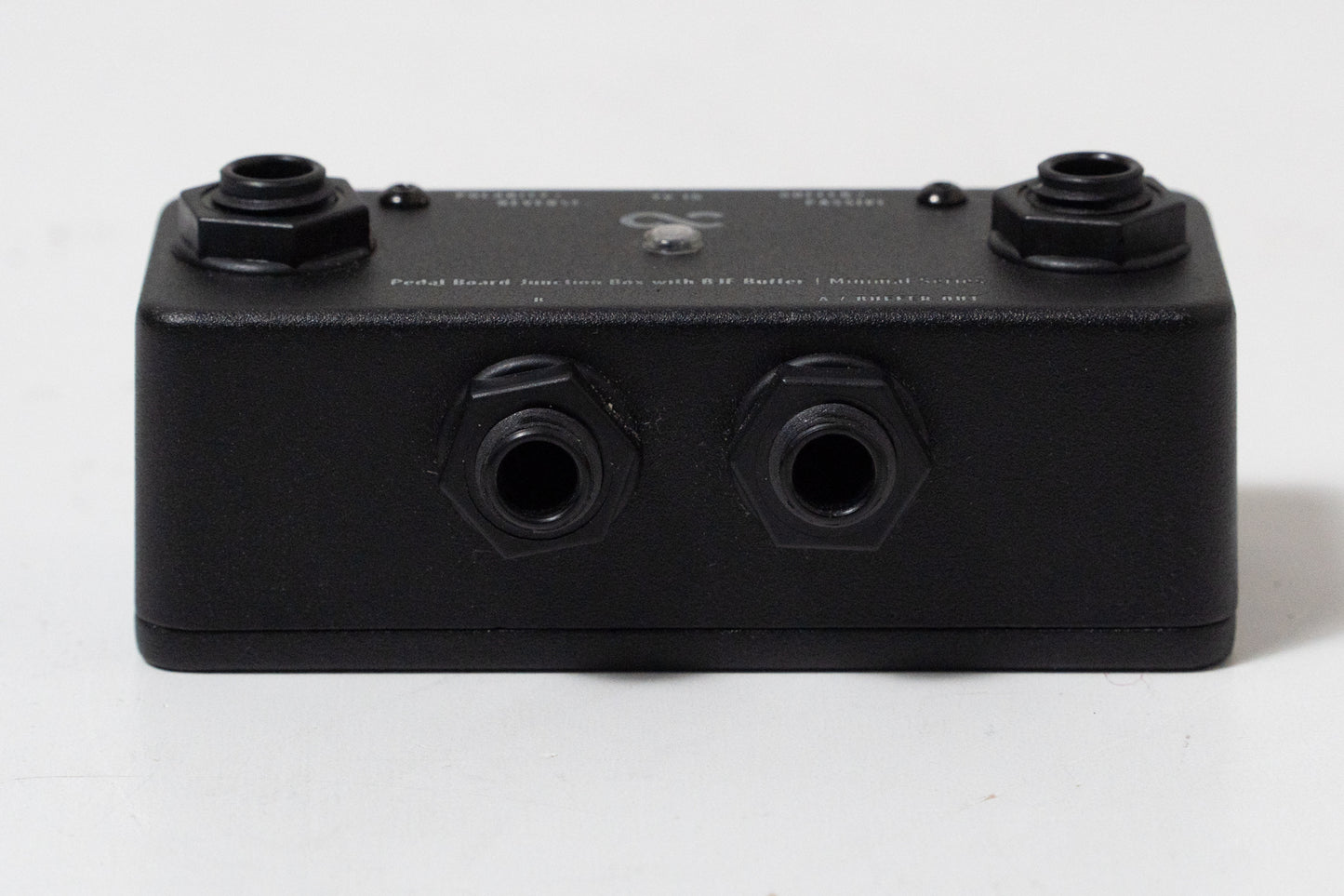 【used】One Control / Minimal Series Pedal Board Junction Box with BJF Buffer【GIB横浜エフェクター館】