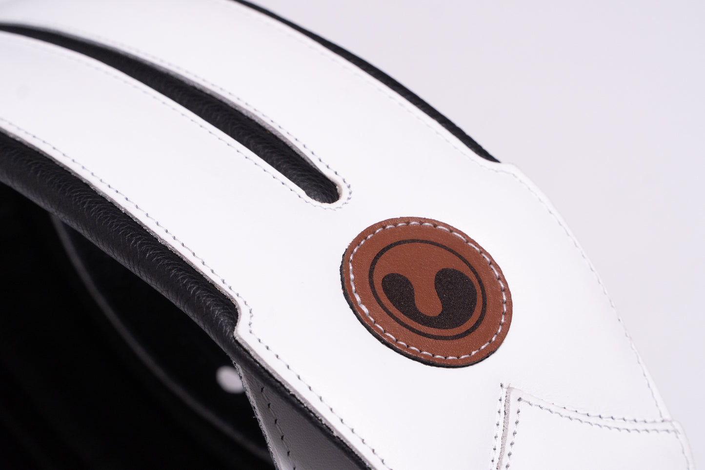 【new】ERGOSTRAPS / Padded FA White / Black details 4 regular【GIB Yokohama】