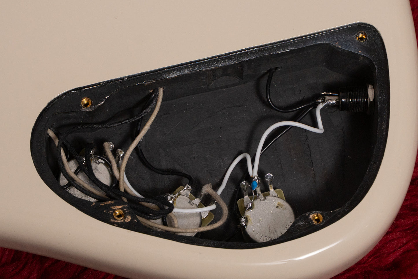 【new】AV BASSES / AVJ4m FL Vintage White 3.870kg #AVJ4-m-2025-15【GIB Yokohama】