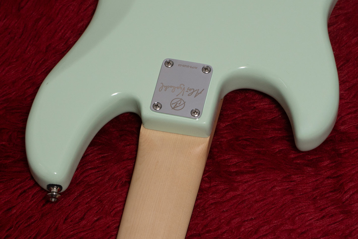 【new】AV BASSES / AVP5 Tea Green Glossy 3.960kg #AVP5-2025-03【GIB Yokohama】