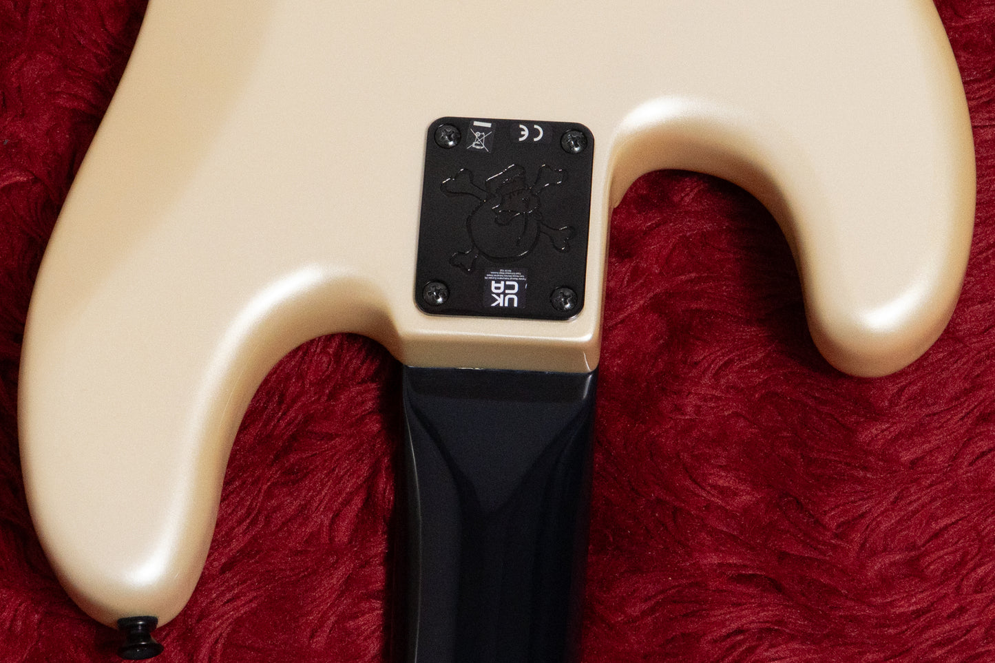 【used】Fender / Duff McKagan Deluxe Precision Bass White Pearl 2023 4.300kg #MXD2301067【GIB Yokohama】