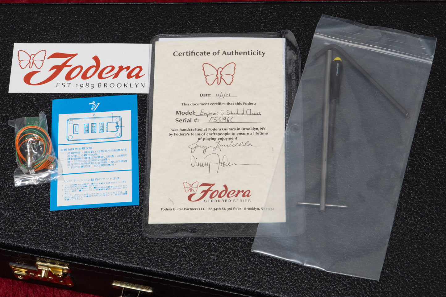 【used】Fodera / Emperor 5 Standard Classic Olympic White 2021 4.520kg #E5S196C【GIB Yokohama】