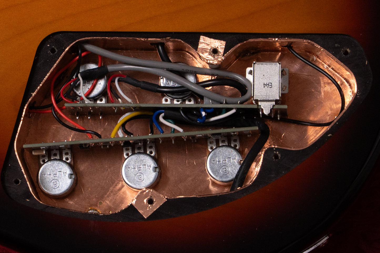 【new】Markbass / MB GV4 GLOXY 3-TONE SUNBURST CR MP 3.775kg #IF0003681【GIB Yokohama】