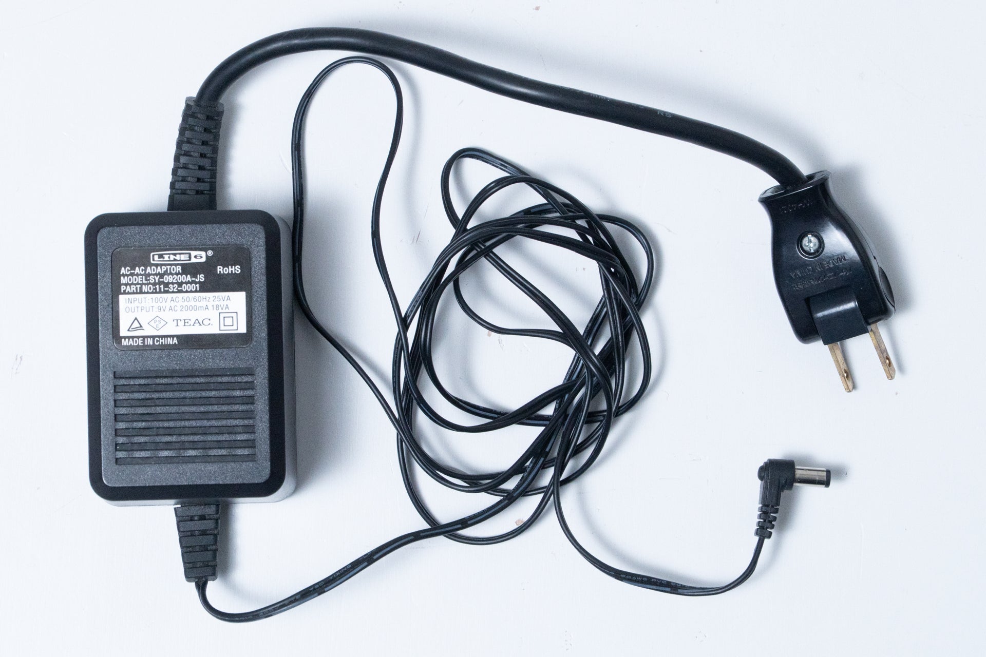 LINE6 M9 Stompbox Modeler アダプター付属 LINE 6 Line 6 M9 Stompbox Modeler Pedal | FrontEndAudio.com