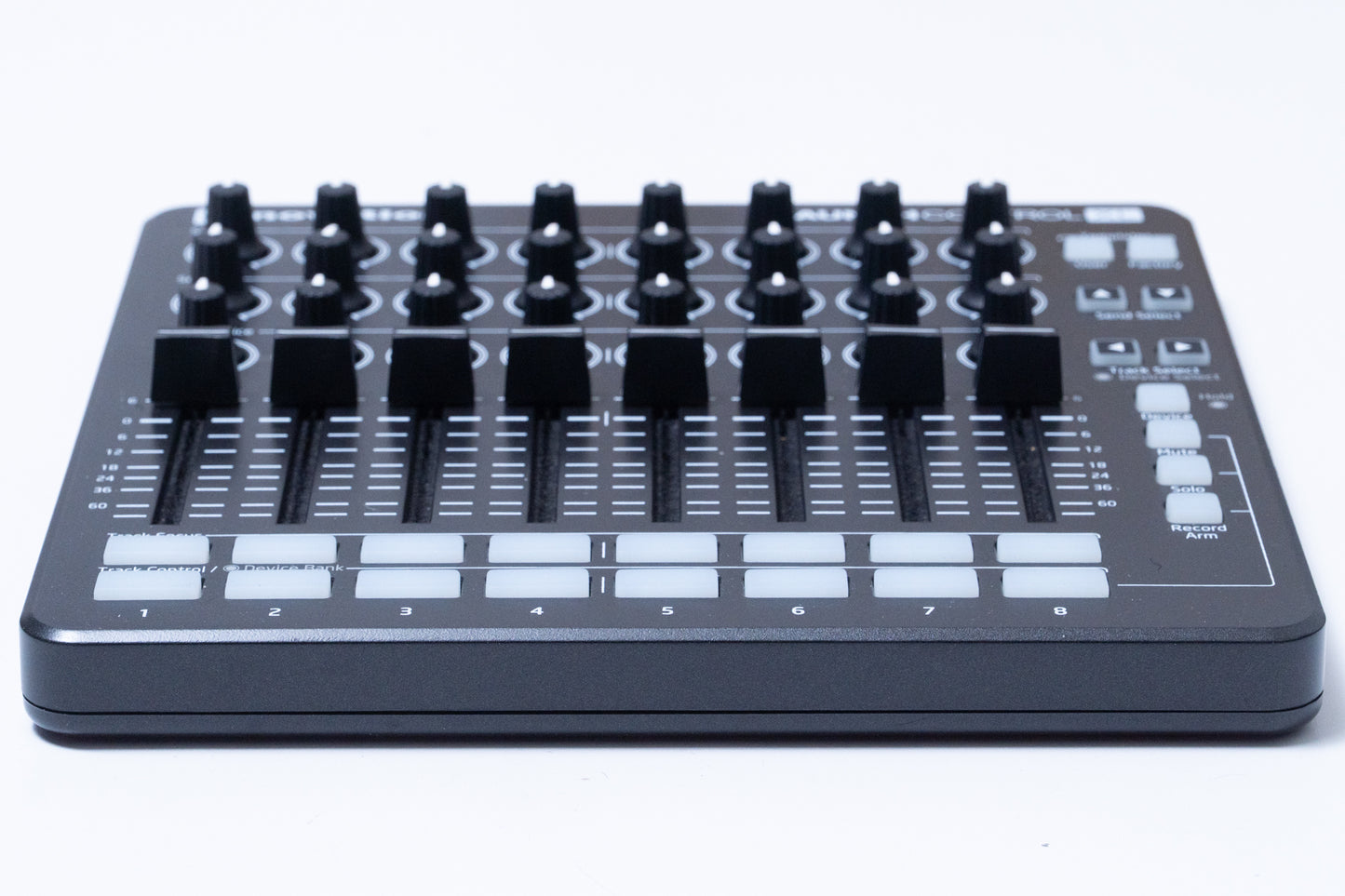 【used】Novation / LAUNCH CONTROL XL MIDIコントローラー【GIB Yokohama】