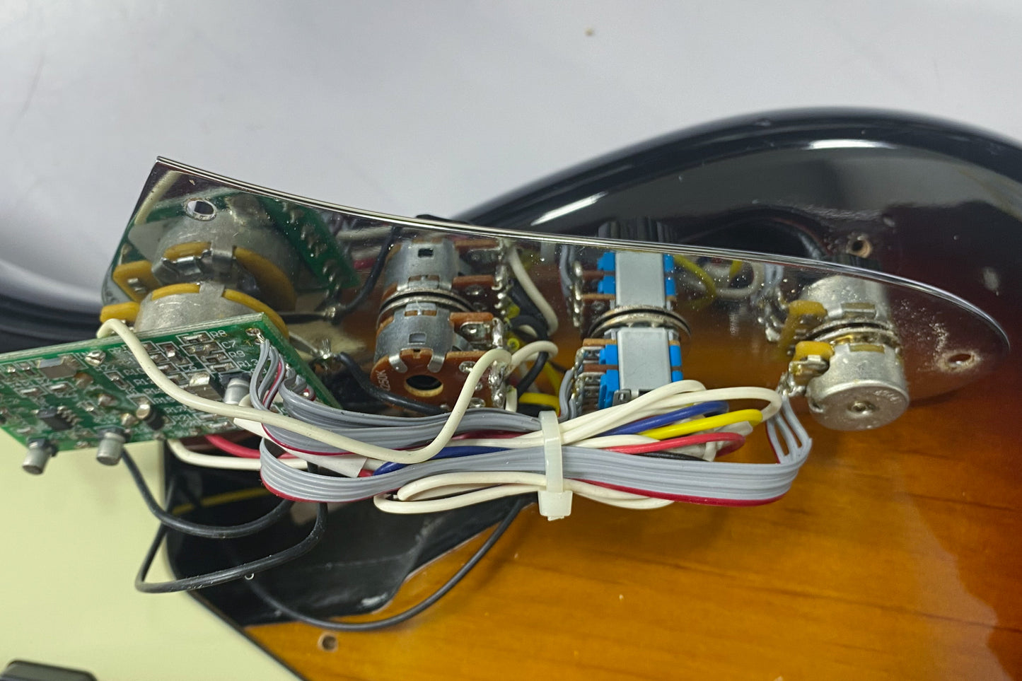 【used】Fender / American Deluxe Jazz Bass 2008 3CS 2008 3.895kg #DZ7295053【GIB Yokohama】