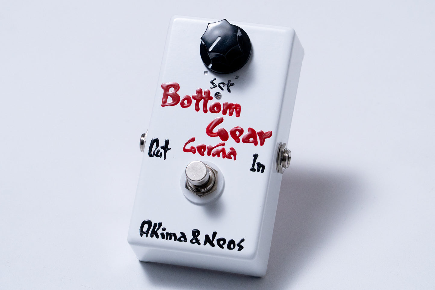 【new】AKIMA&NEOS / Bottom Gear “Custom White” GIB Limited【GIB Yokohama】
