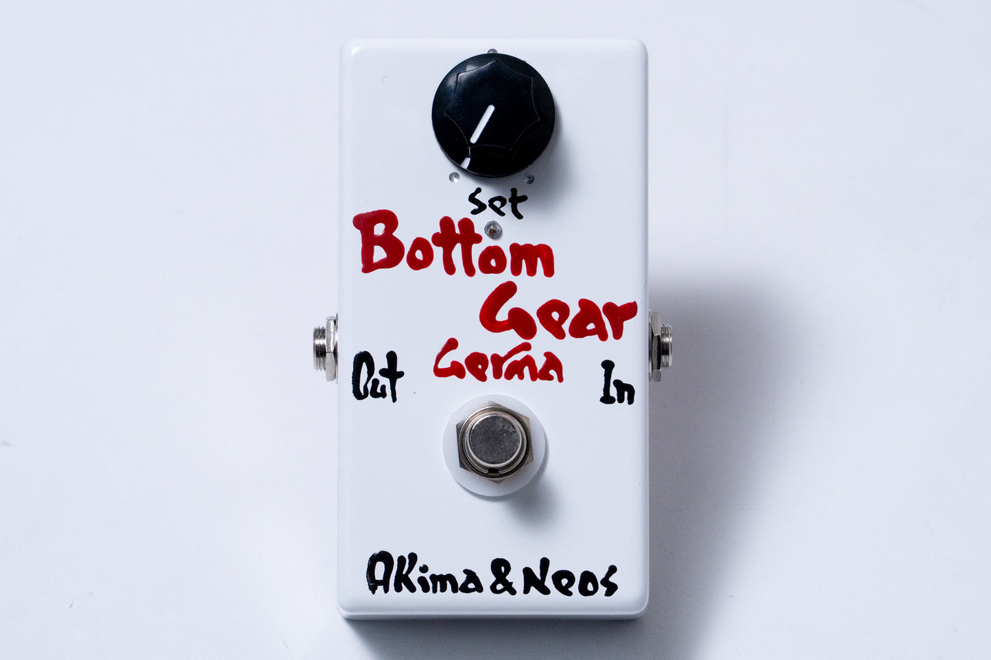 【new】AKIMA&NEOS / Bottom Gear “Custom White” GIB Limited【GIB Yokohama】
