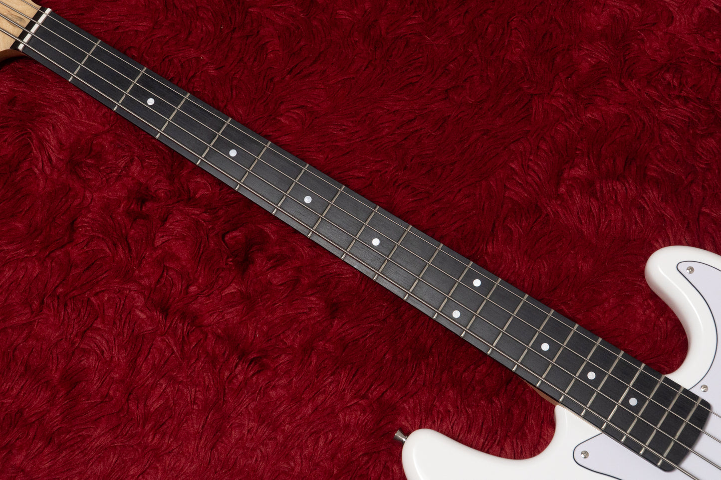 【used】woofy basses / ONE series Woo 4 White 4.465kg【GIB Yokohama】