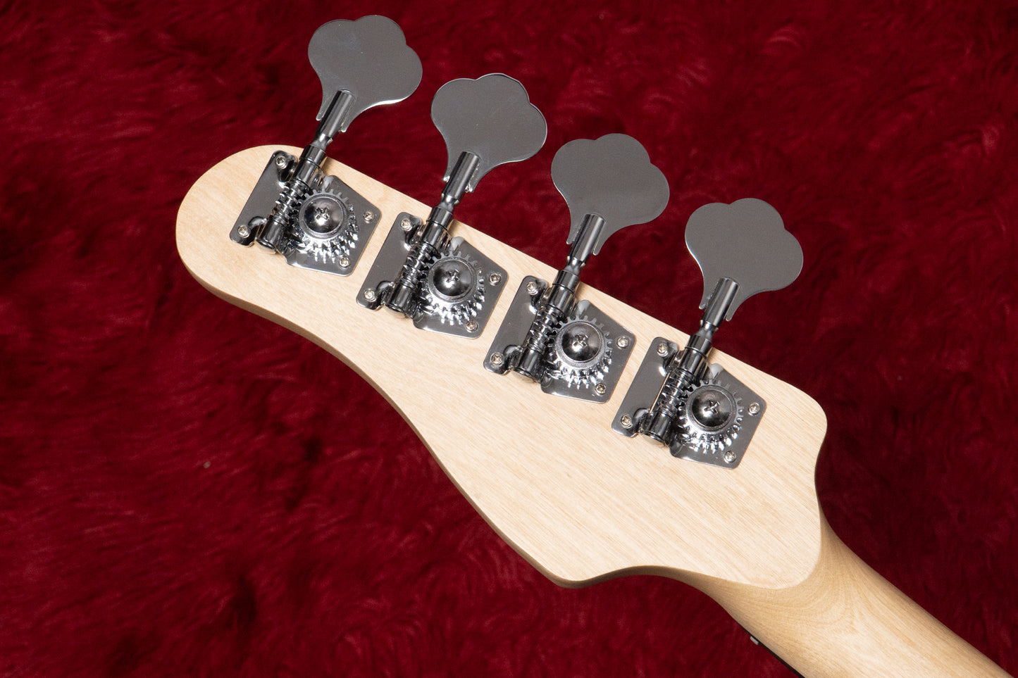 【used】woofy basses / ONE series Woo 4 White 4.465kg【GIB Yokohama】