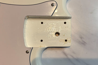 【used】woofy basses / ONE series Woo 4 White 4.465kg【GIB Yokohama】