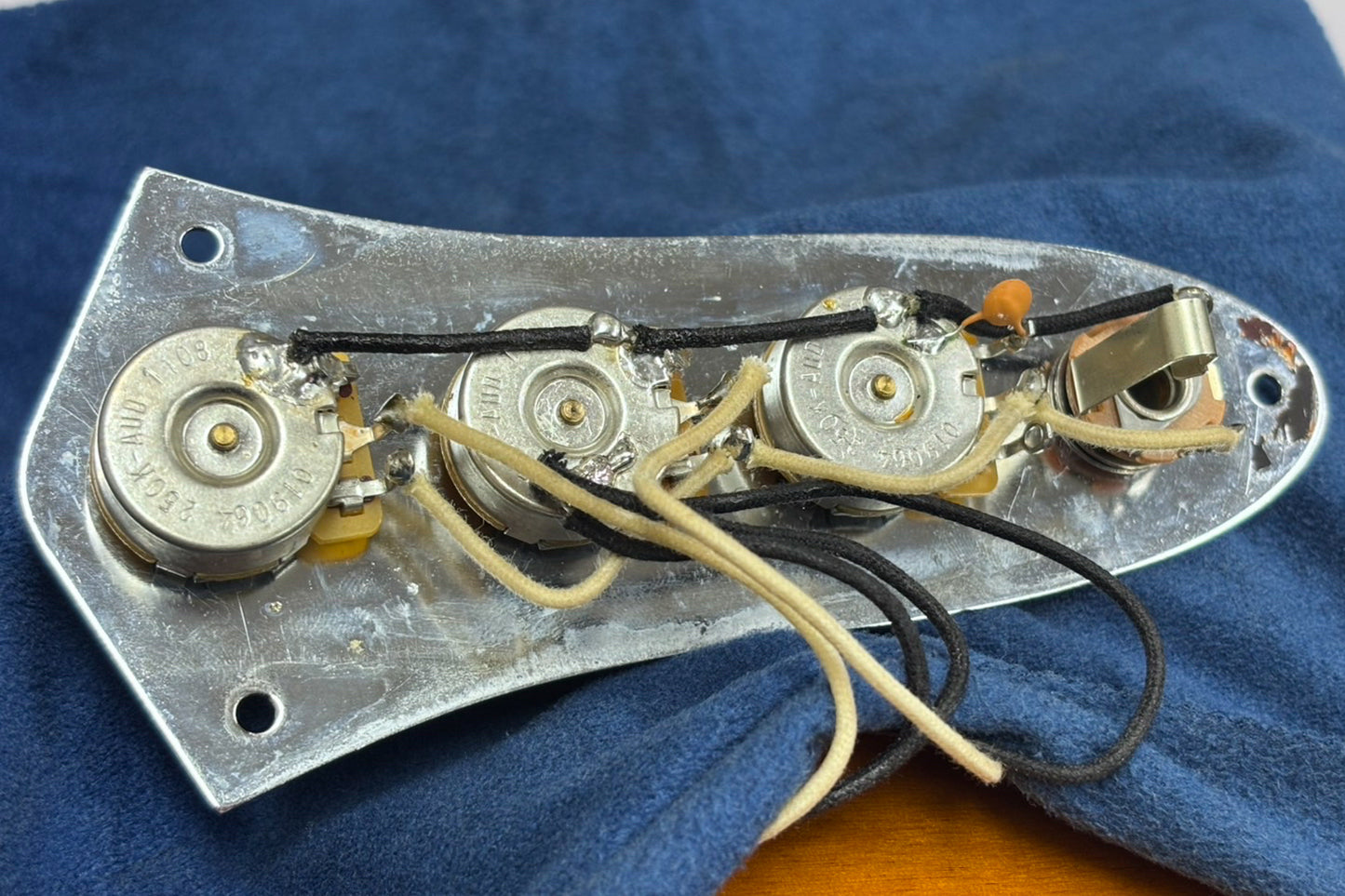 【used】Fender   / American Vintage 62 Jazz Bass 3CS 2011 4.420kg #V197477【GIB Yokohama】