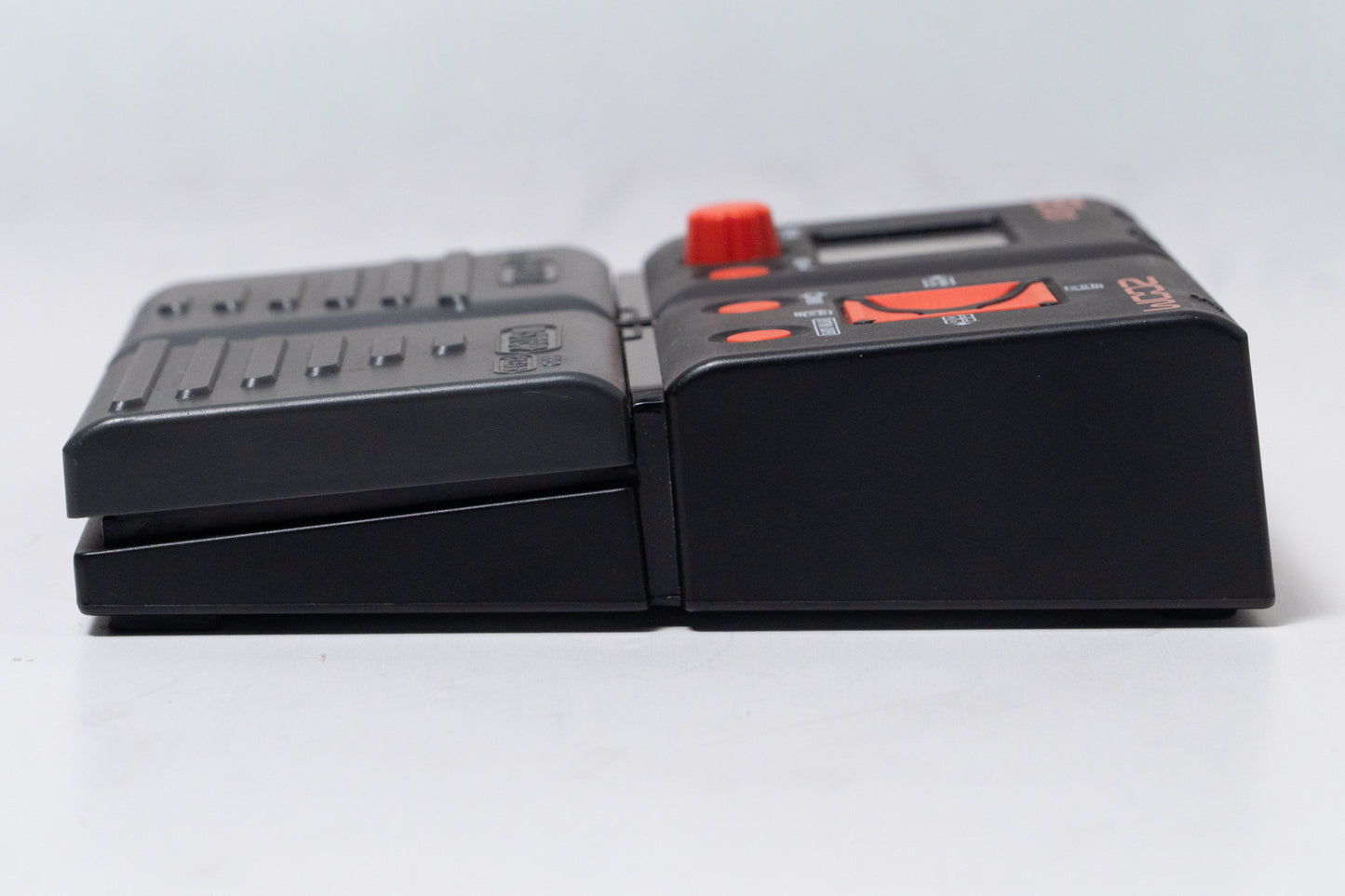 【used】ZOOM / B1on Bass Effects Pedal【GIB Yokohama】