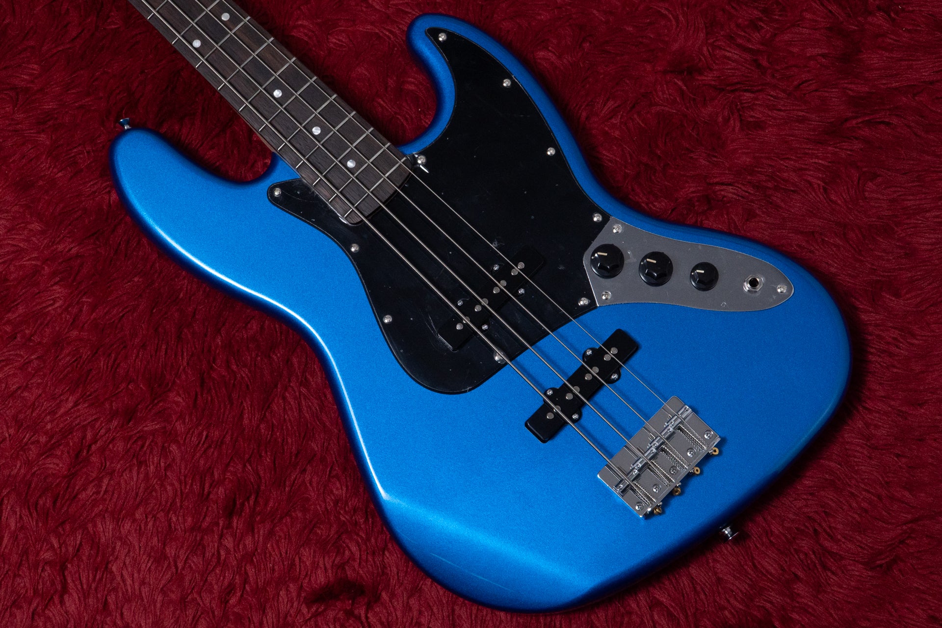 Bass Shop Geek IN Box