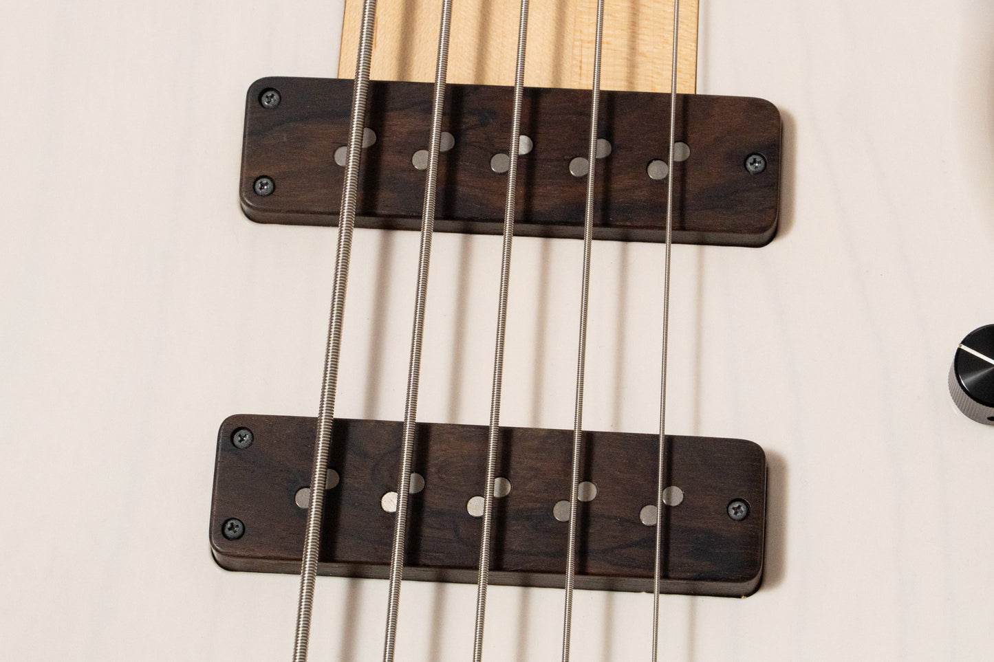【used】Elrick Bass Guitars / Gold Series e-volution 5st WH mod. 3.905kg #0761212【GIB Yokohama】