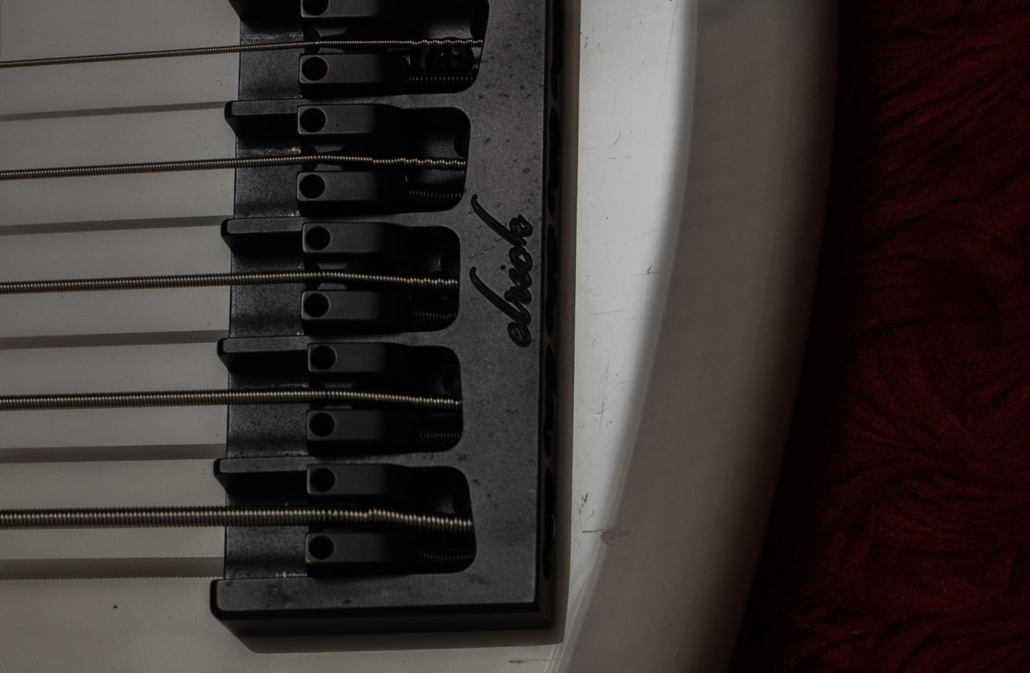 【used】Elrick Bass Guitars / Gold Series e-volution 5st WH mod. 3.905kg #0761212【GIB Yokohama】