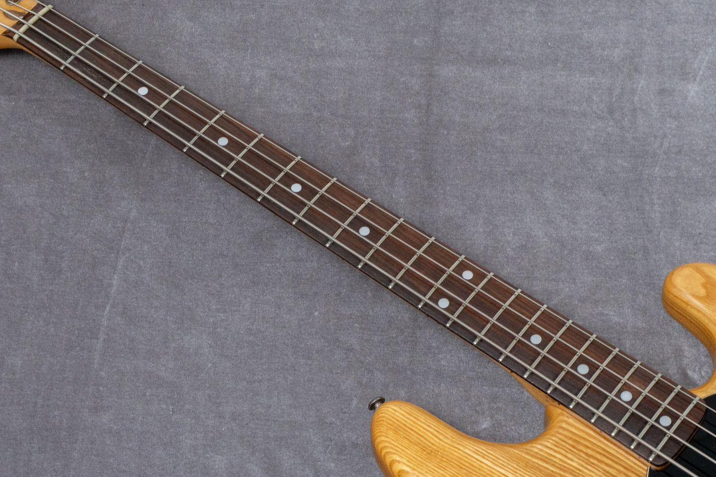 【used】MUSIC MAN / Pre Ernie Stingray 1983 4.667kg #B023112【GIB Hyogo】