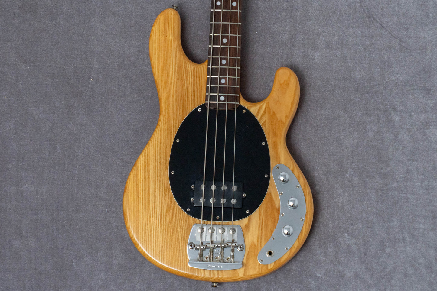 【used】MUSIC MAN / Pre Ernie Stingray 1983 4.667kg #B023112【GIB Hyogo】