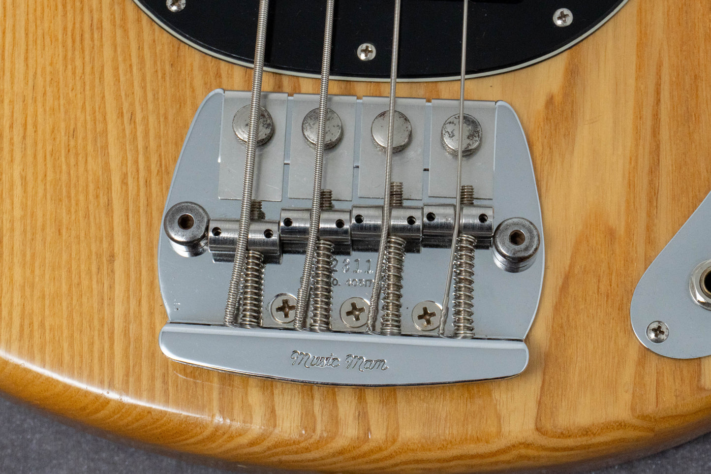【used】MUSIC MAN / Pre Ernie Stingray 1983 4.667kg #B023112【GIB Hyogo】