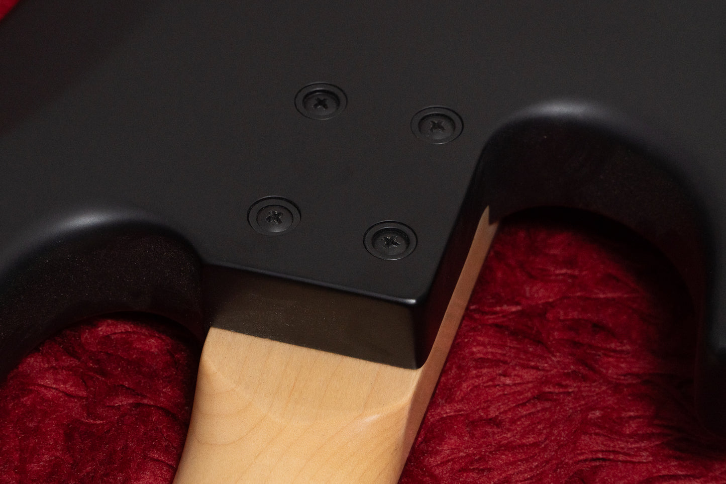 【new】Swing Guitars / Jazz Deluxe 4 Matte Black 4.225kg #26010008【GIB Yokohama】