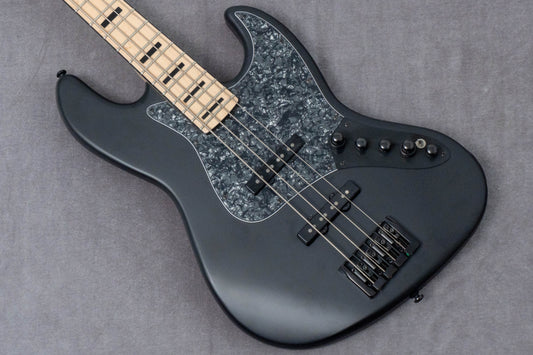 【new】Swing Guitars / Jazz Deluxe 4 Matte Black 4.13kg #26010005【GIB Hyogo】【Plek-adjusted】