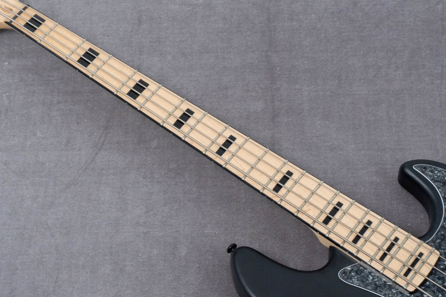 【new】Swing Guitars / Jazz Deluxe 4 Matte Black 4.13kg #26010005【GIB Hyogo】【Plek-adjusted】