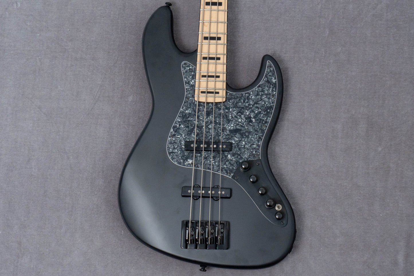 【new】Swing Guitars / Jazz Deluxe 4 Matte Black 4.13kg #26010005【GIB Hyogo】【Plek-adjusted】