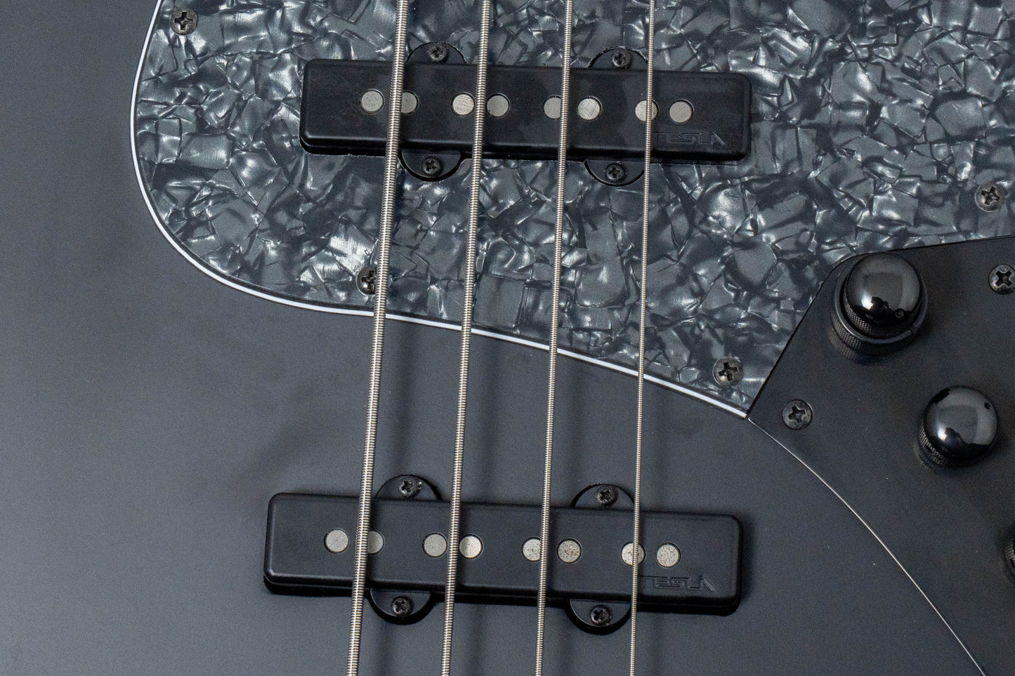 【new】Swing Guitars / Jazz Deluxe 4 Matte Black 4.13kg #26010005【GIB Hyogo】【Plek-adjusted】