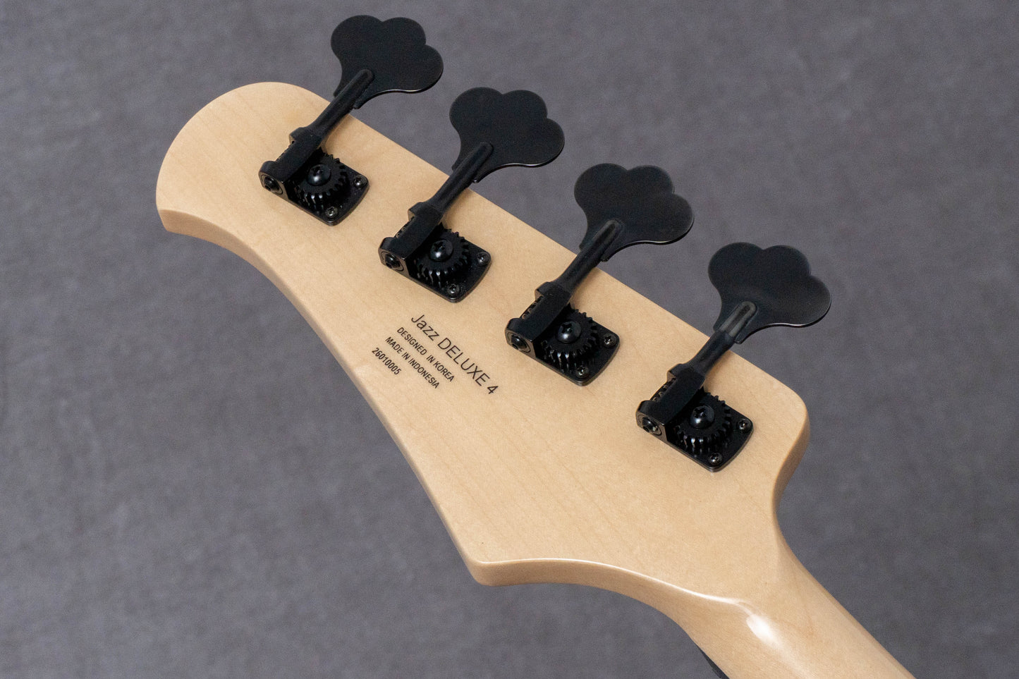 【new】Swing Guitars / Jazz Deluxe 4 Matte Black 4.13kg #26010005【GIB Hyogo】【Plek-adjusted】
