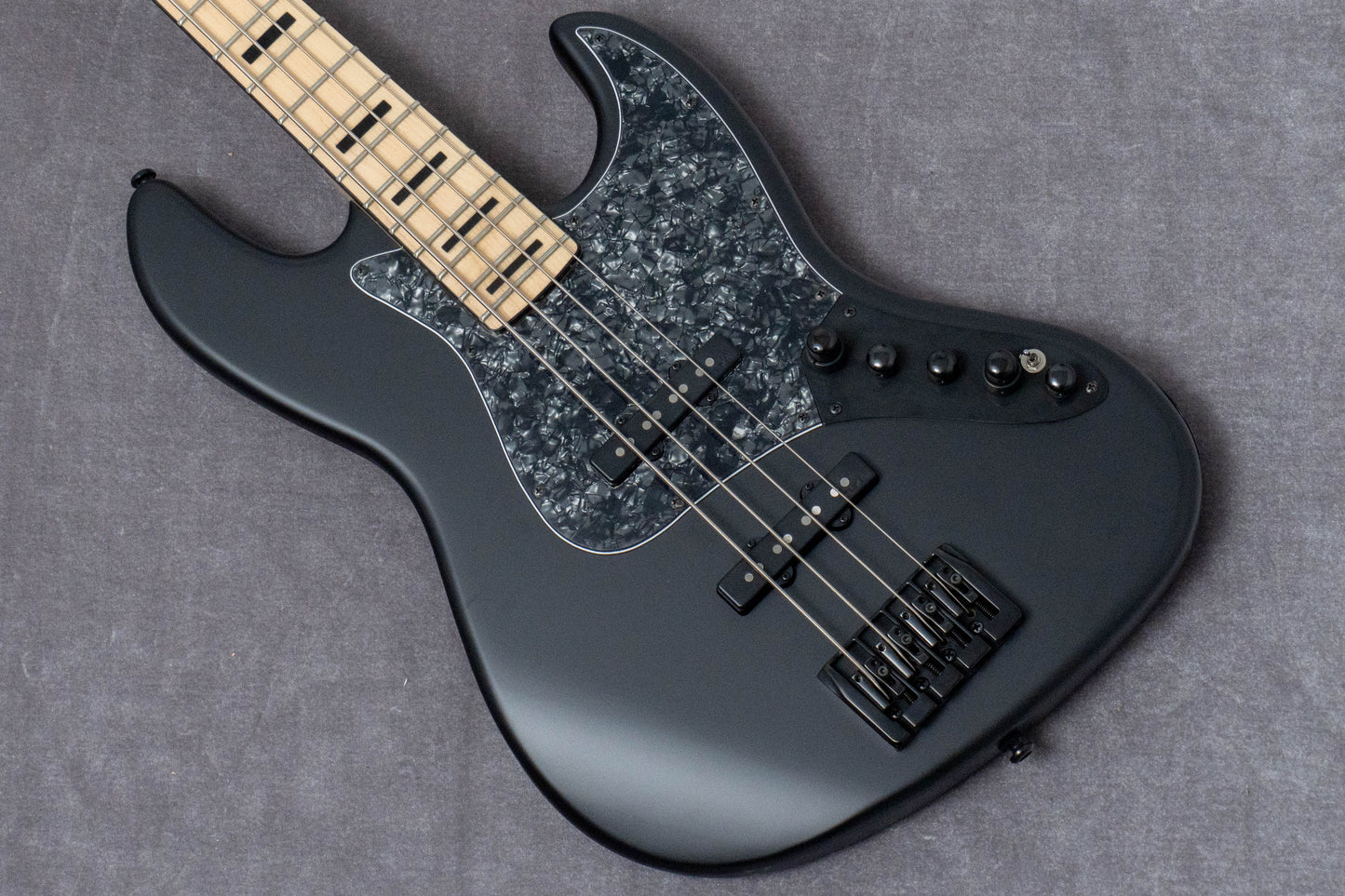 【new】Swing Guitars / Jazz Deluxe 4 Matte Black 4.26kg #26010006【GIB Hyogo】