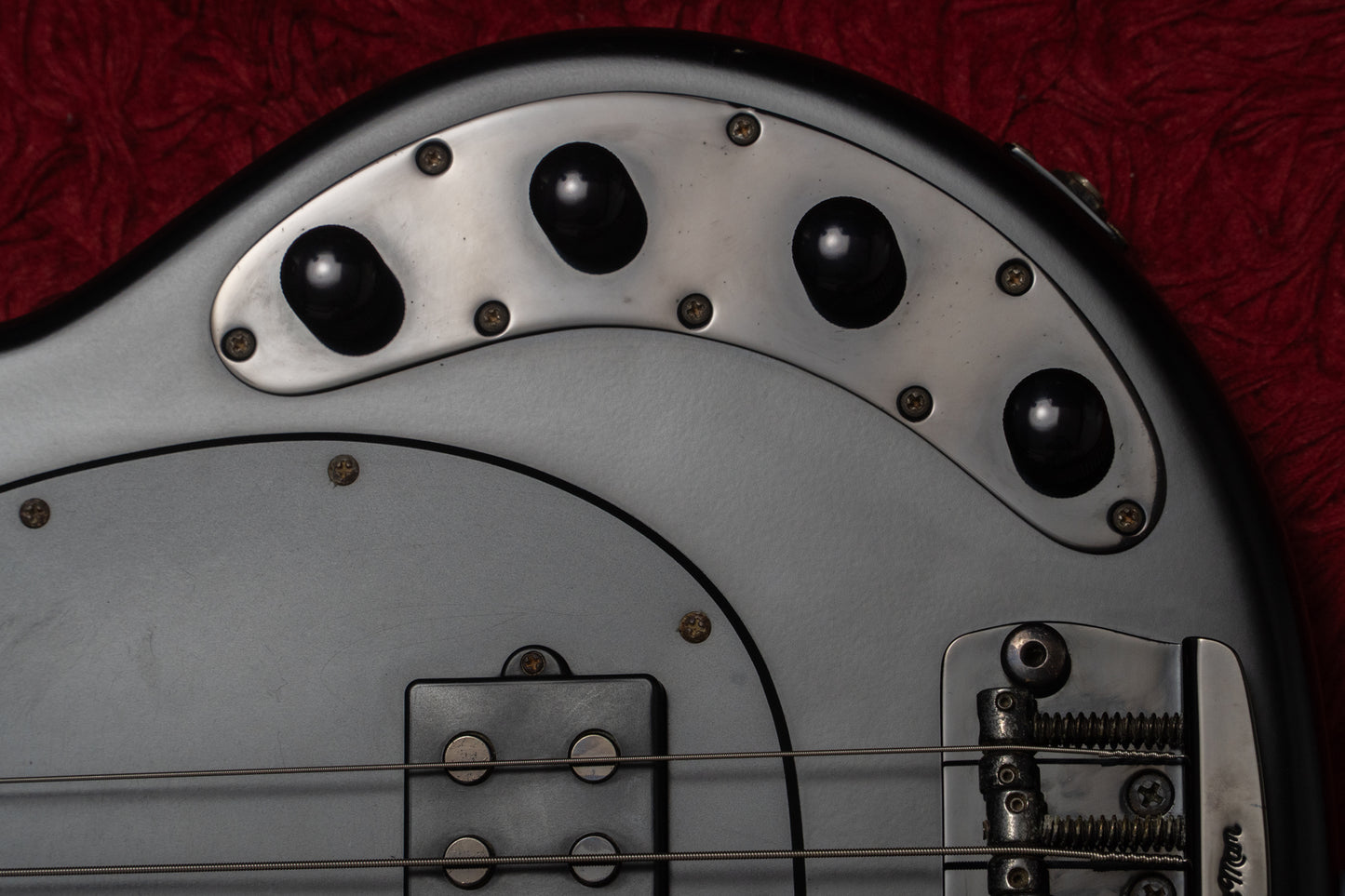 【used】MUSIC MAN / StingRay4 3EQ H Stealth Black 2009 4.280kg #E71219【GIB Yokohama】