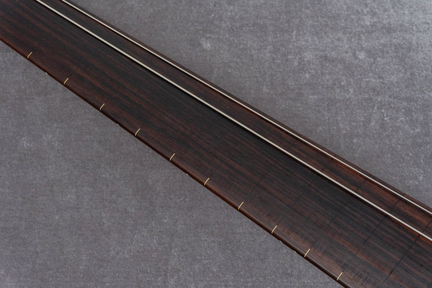 【used】Bottom Wave / MB-5 FRETLESS Majora WHITE prototype 4.26kg【Consignment】【GIB Hyogo】
