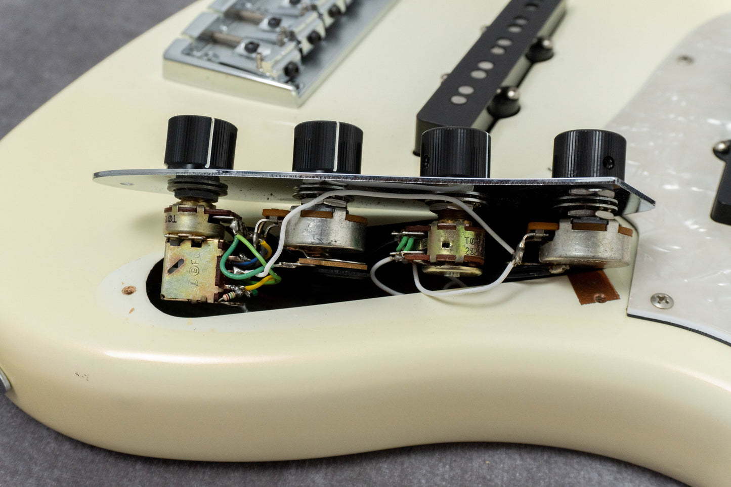 【used】Bottom Wave / MB-5 FRETLESS Majora WHITE prototype 4.26kg【Consignment】【GIB Hyogo】