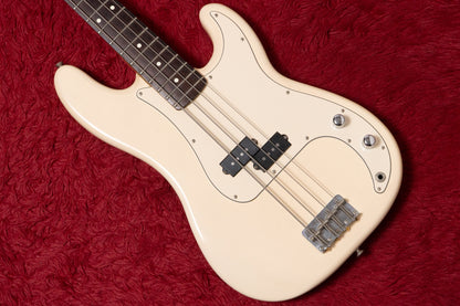 【used】Fender / Standard Precision Bass Arctic White 2000 4.165kg #MN9146753【GIB Yokohama】